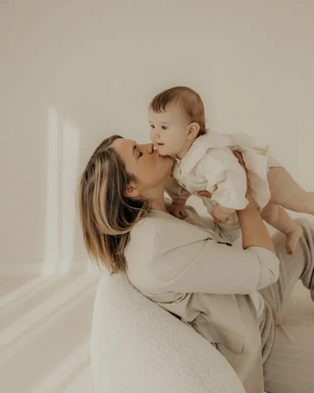 Happy mothersday 🧸🤍 #mommyandmini #tageslichtstudio #familyshooting